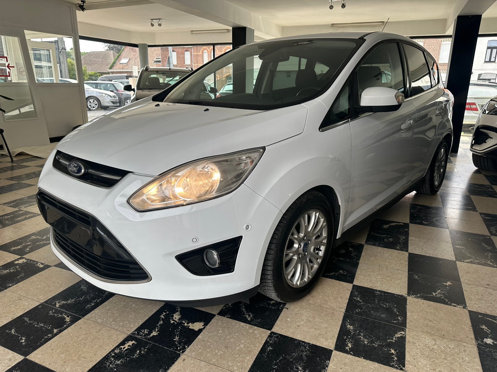 Ford C-Max 1.0 EcoBoost Start-Stopp-System, Voorwielaandrijving, Euro 5, Zwart, https://public.car-pass.be/vhr/73d65e7b-30d7-490c-a877-a95f81a544e0