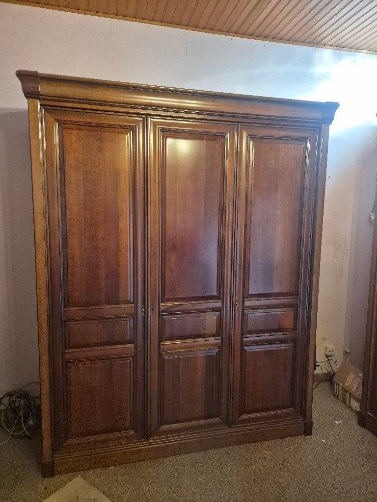 Set van 2 grote kledingkasten massief kersenhout, Ophalen, Met deur(en), Gebruikt, 100 tot 150 cm
