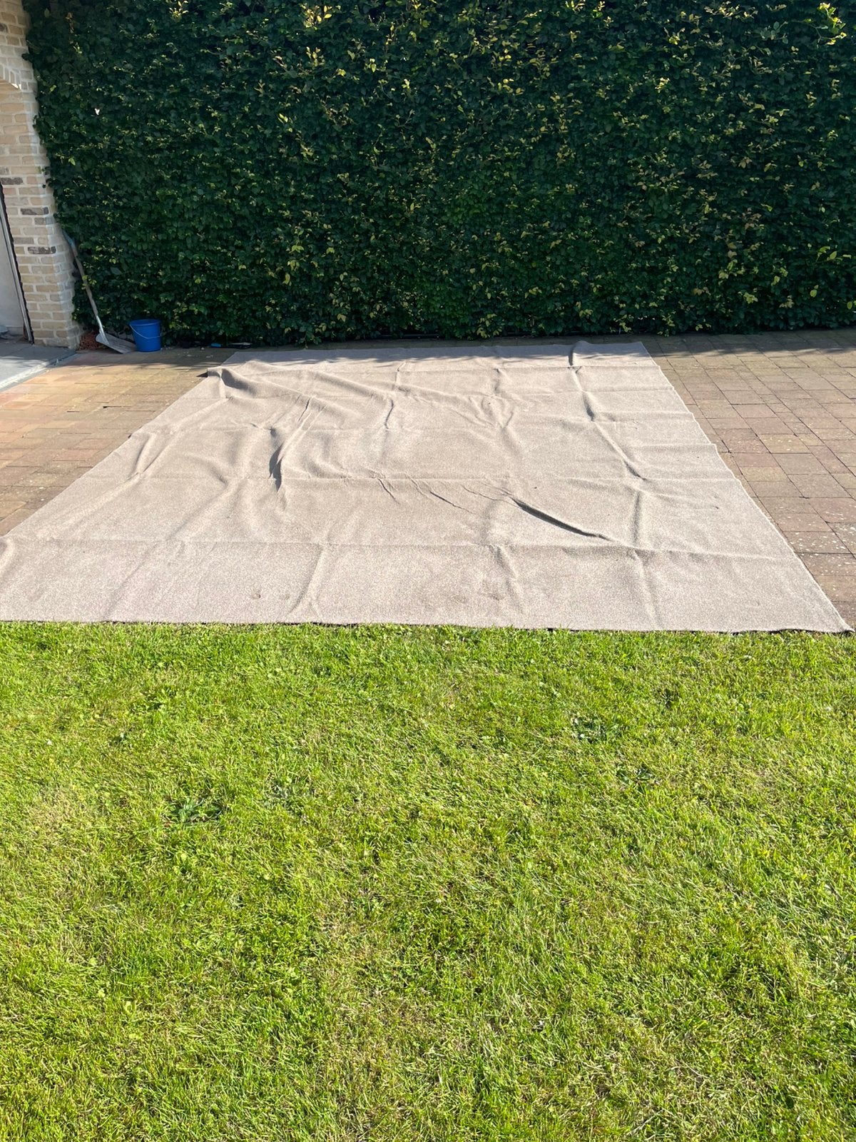 2 gebruikte tapijten: groot (5x3.6m) en klein (2.7x4.2m), Ophalen, Gebruikt, Beige, 200 cm of meer