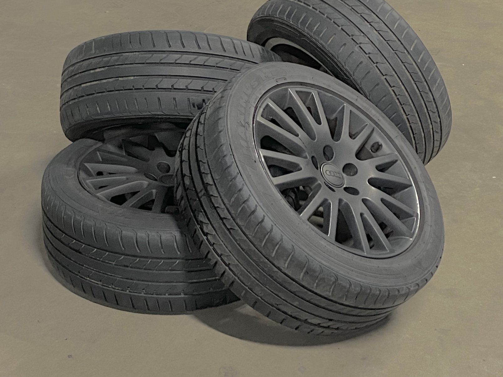 PRIX PROMOTIONNEL — Jantes Audi 17 pouces  5x112, Autos : Pièces & Accessoires, Pneus été, Enlèvement, Pneu(s), 17 pouces