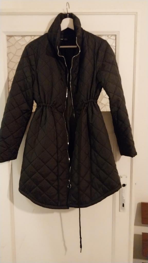Veste dame, Envoi