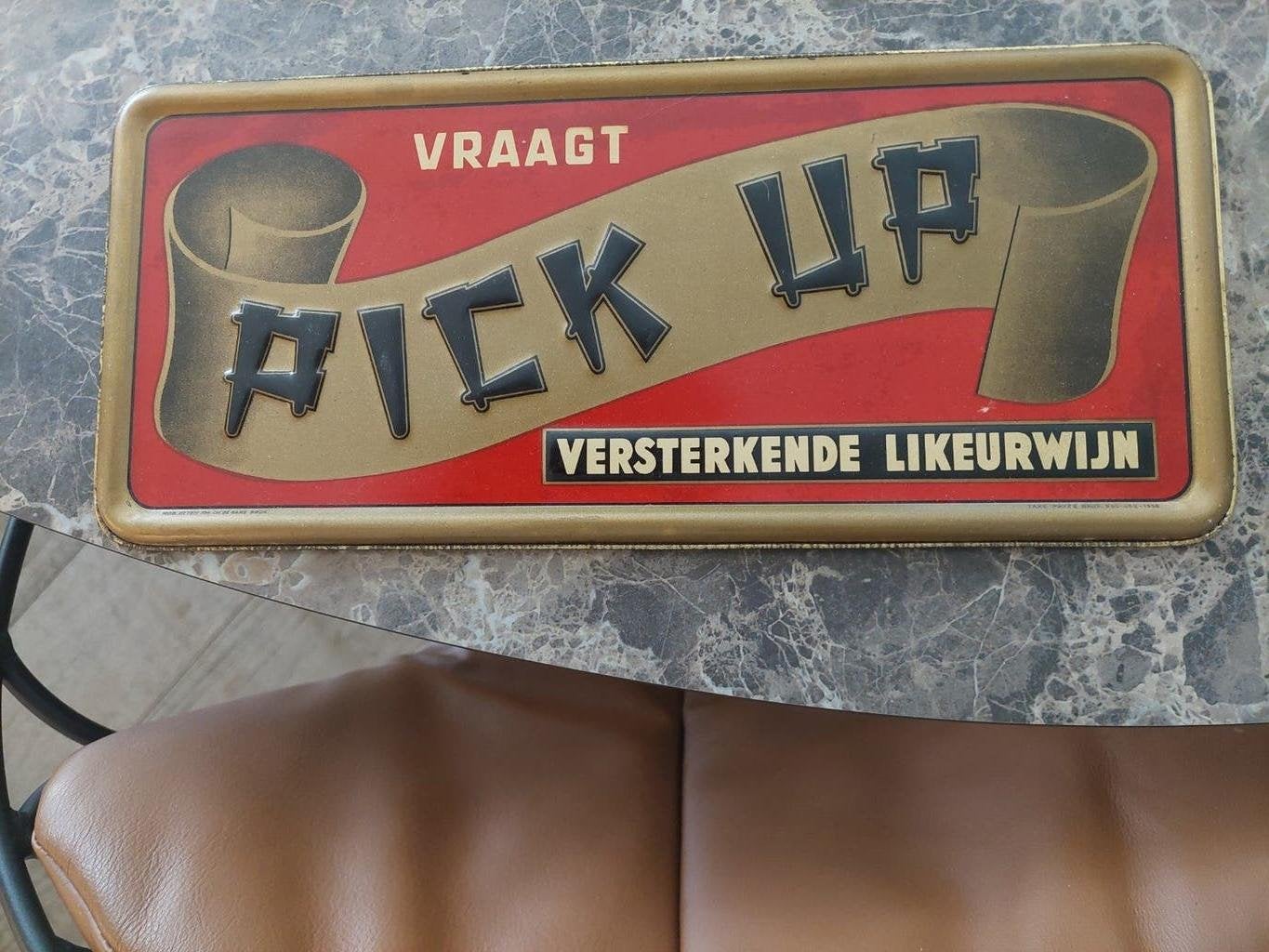 blikken plaat aperitief pick up van 1936, Ophalen of Verzenden, Zo goed als nieuw, Reclamebord