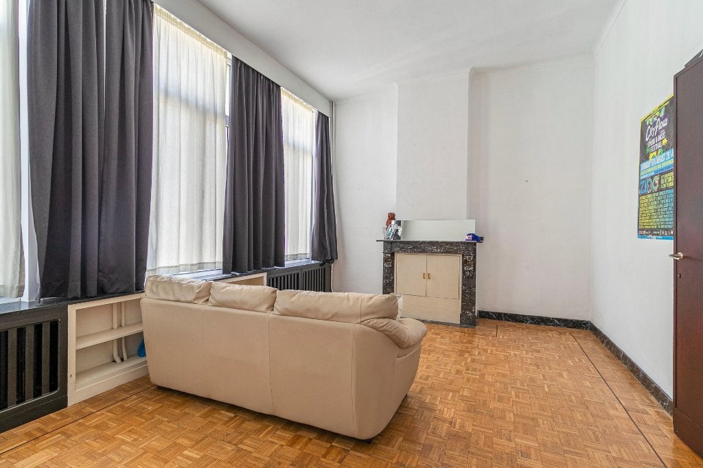 Ruime kamer te huur (gedeelde keuken en badkamer) €680+€105, 20 tot 35 m², Antwerpen (stad)