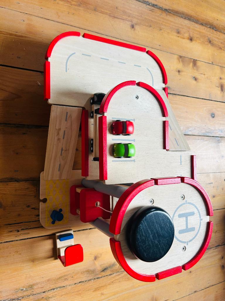 PlanToys Houten Garage, Kinderen en Baby's, Ophalen, Gebruikt, Overige typen