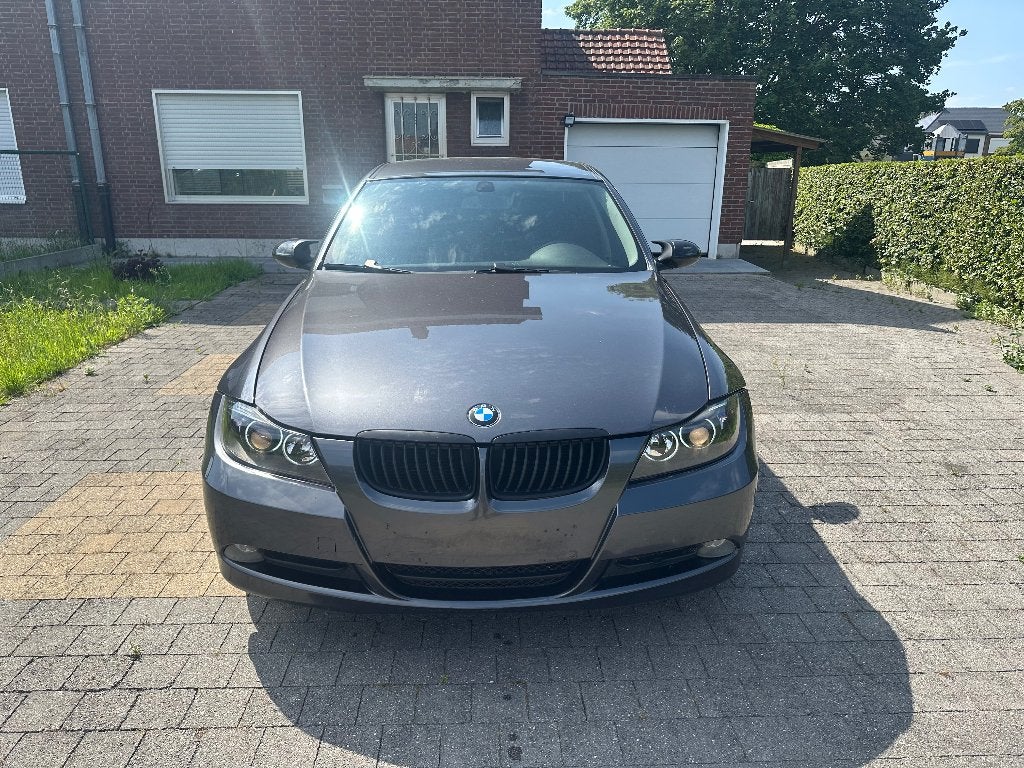 Bmw 318i met maar 129.000 dkm mag alle lez binnen, Auto's, Handgeschakeld, Particulier, Euro 4, Zilver of Grijs