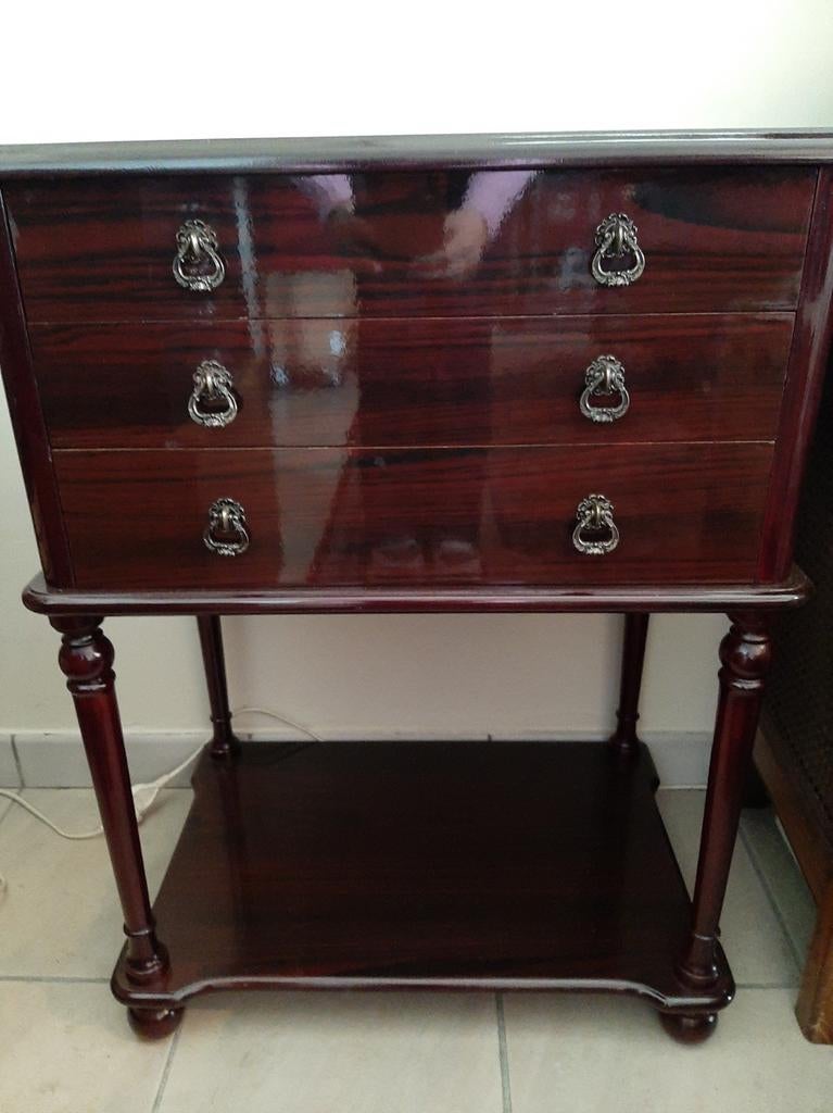 Bestek meubel in mahonie, Ophalen