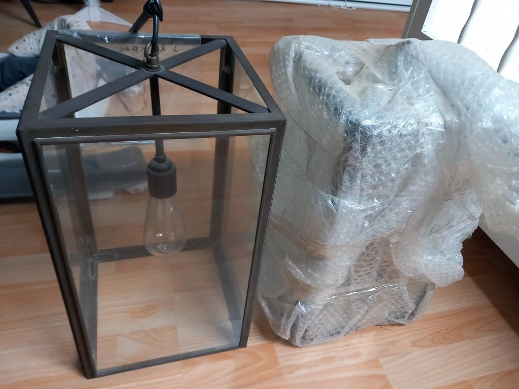 Lampen zijn er 2 stuks, Ophalen
