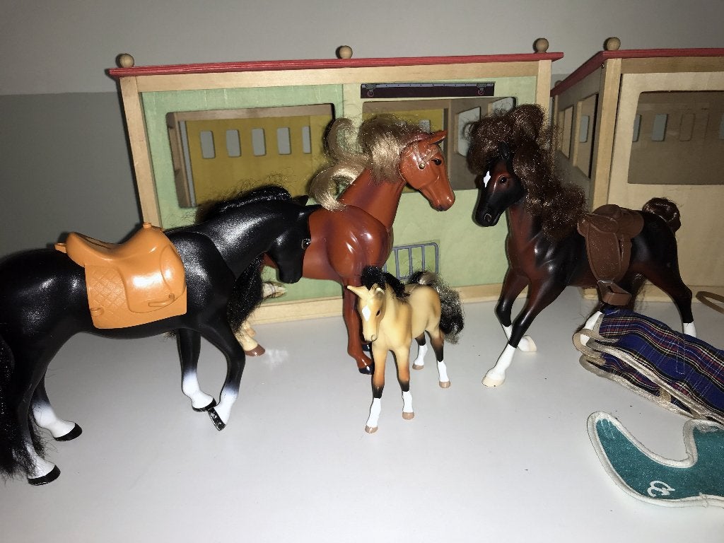 4 PAARDEN , 2 paardenstallen, veel accessoires, Ophalen of Verzenden, Zo goed als nieuw