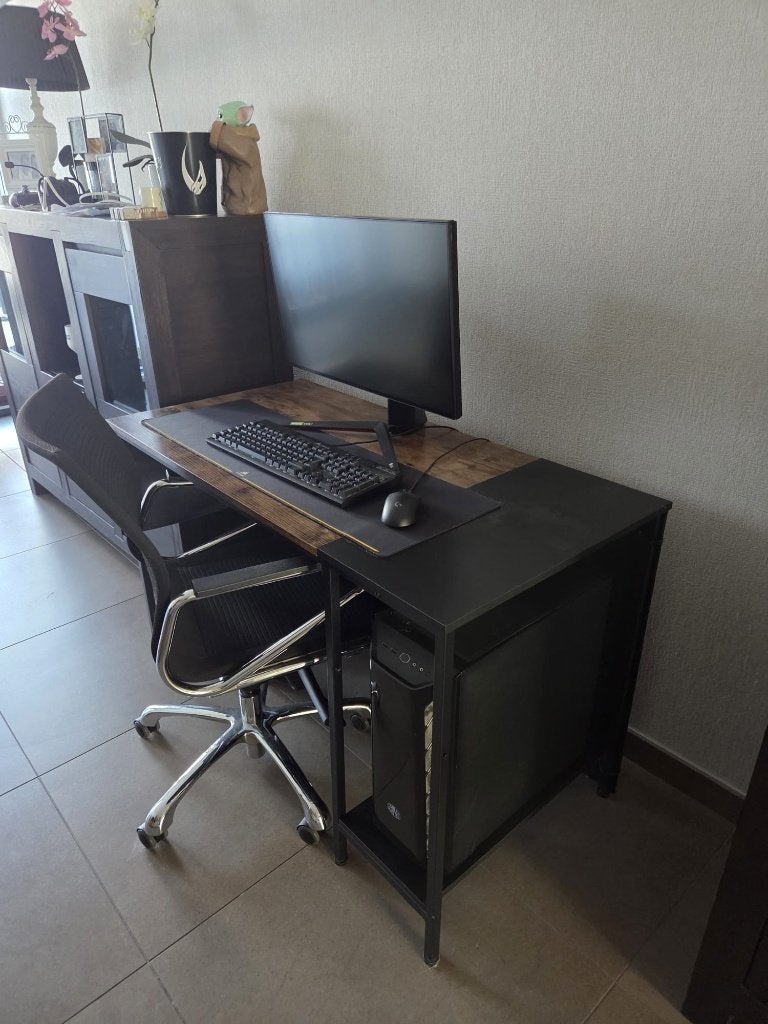 Gaming pc met scherm + accessoires, Computers en Software, Ophalen, Custom Gaming Pc, Met monitor, Zo goed als nieuw