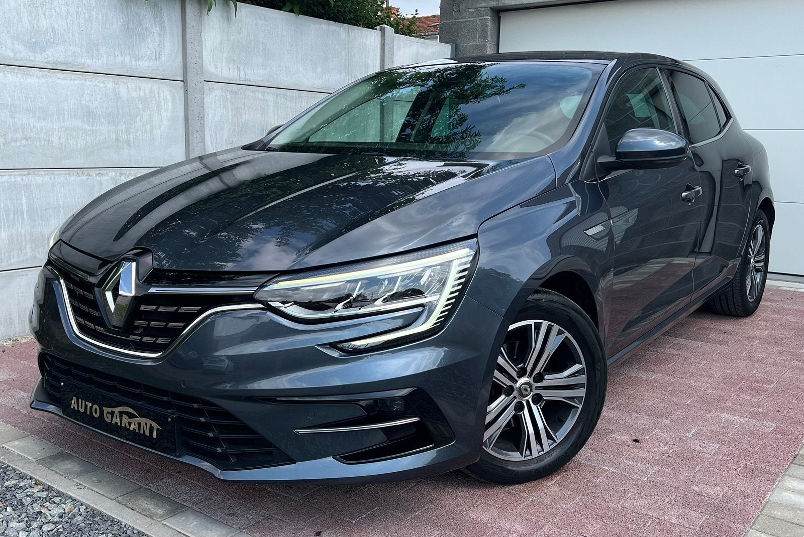 Renault Megane 1.33Tce, https://public.car-pass.be/vhr/bbfa2c16-19a5-4799-9296-490501d683a1, 4 cilinders, Leder, Bedrijf