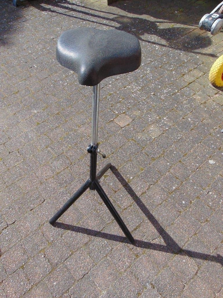 Tabouret réglable en hauteur avec pied rabattable Bassano, Enlèvement ou Envoi, Comme neuf