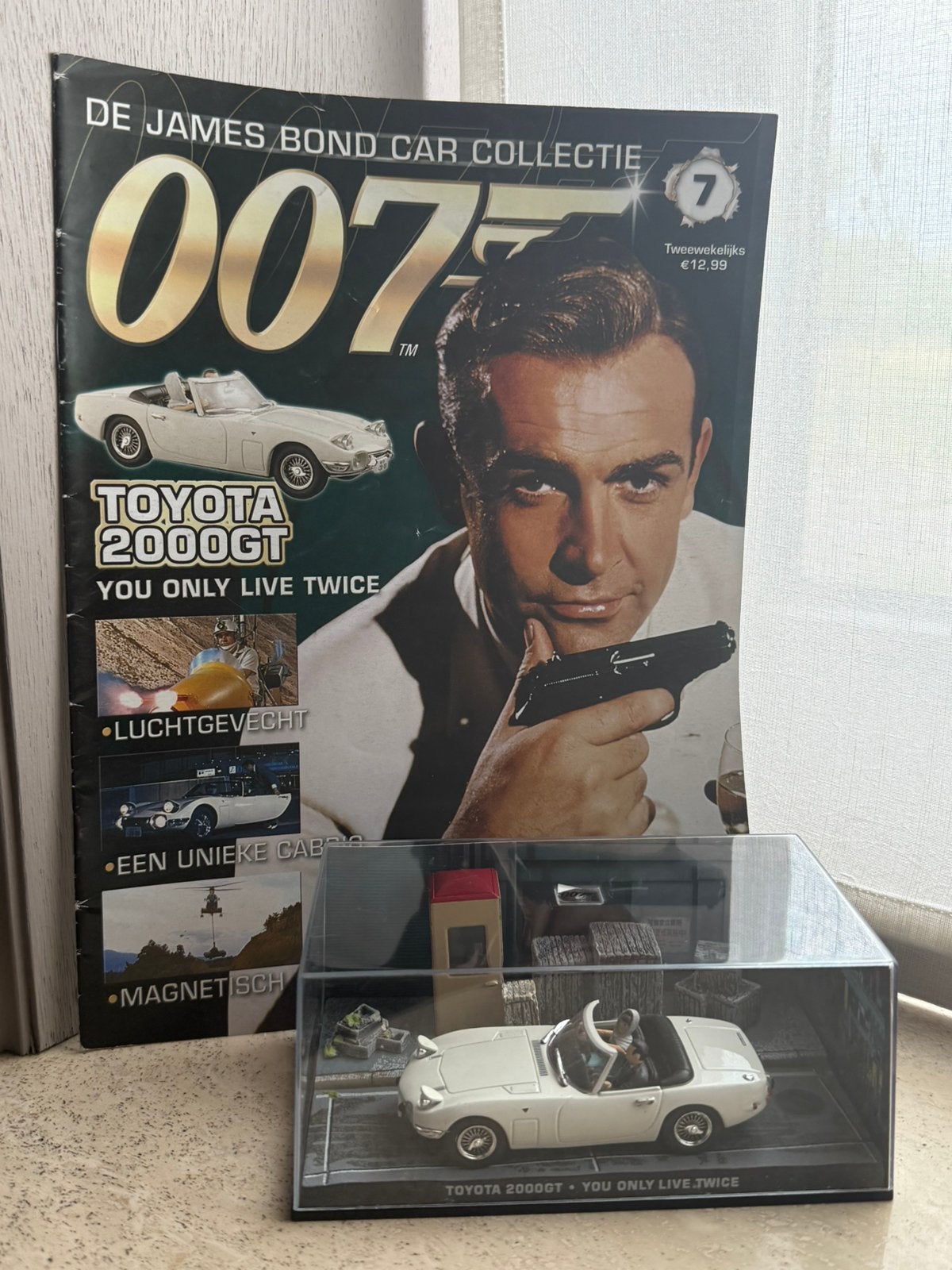 Toyota 2000 GT - James Bond, Enlèvement ou Envoi, Comme neuf, Voiture, Universal Hobbies