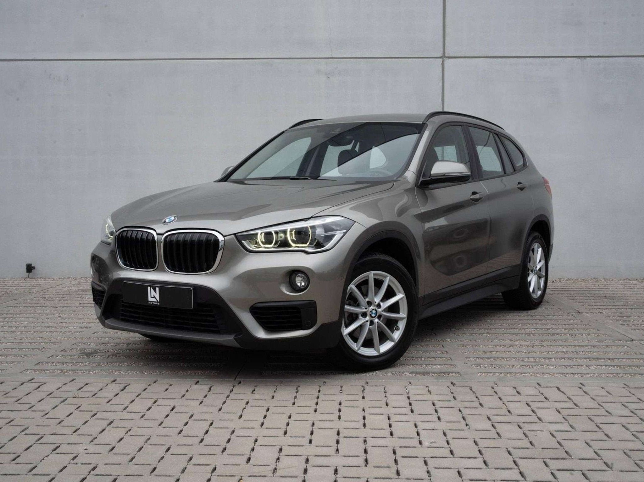 BMW X1 VERKOCHT / VENDUE (automatique), Argent ou Gris, Achat, Euro 6, Entreprise