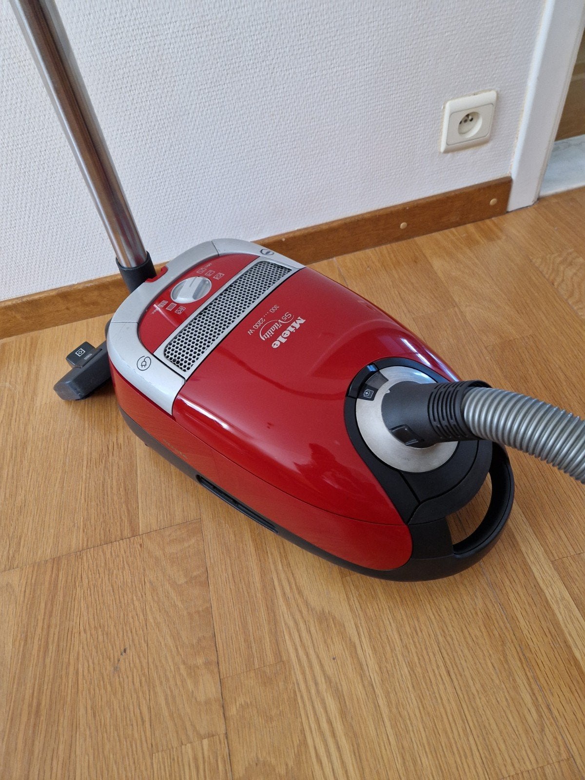 Miele S5 Vitality  300.......2200  Waat, Ophalen of Verzenden, Miele