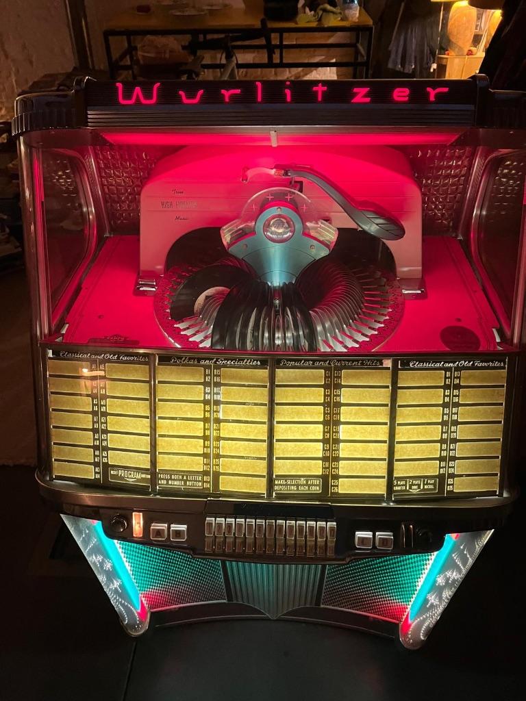Jukebox Wurlitzer 1900 « Le Centenaire » 1956, 1950 à 1960, Avec singles, Enlèvement, Utilisé