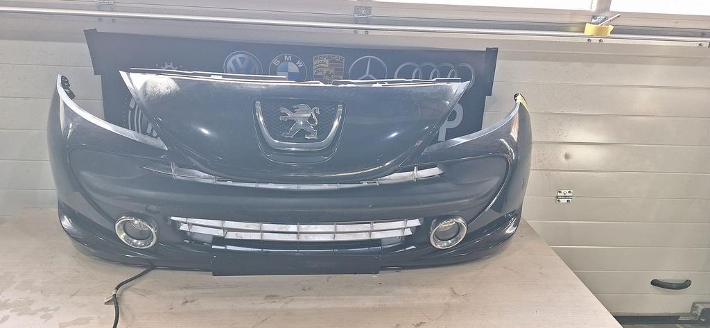 Voorbumper van een Renault Clio, -, Utilisé, -, Avant