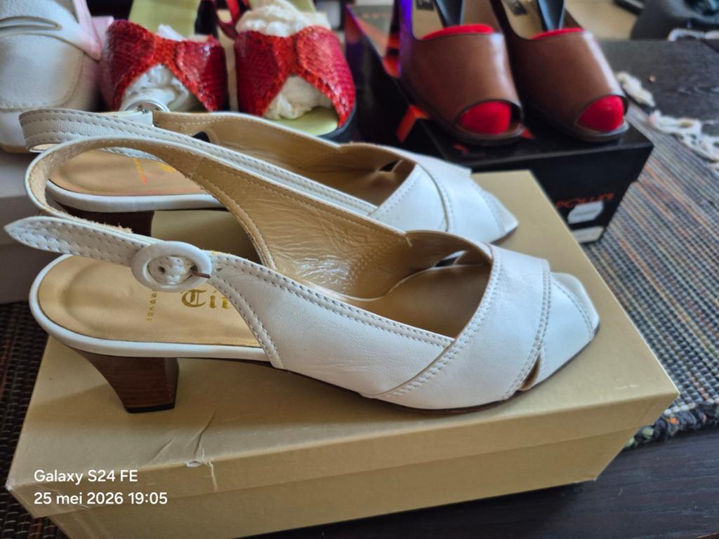 Shoes, Kleding | Dames, Schoenen, Ophalen of Verzenden, Wit