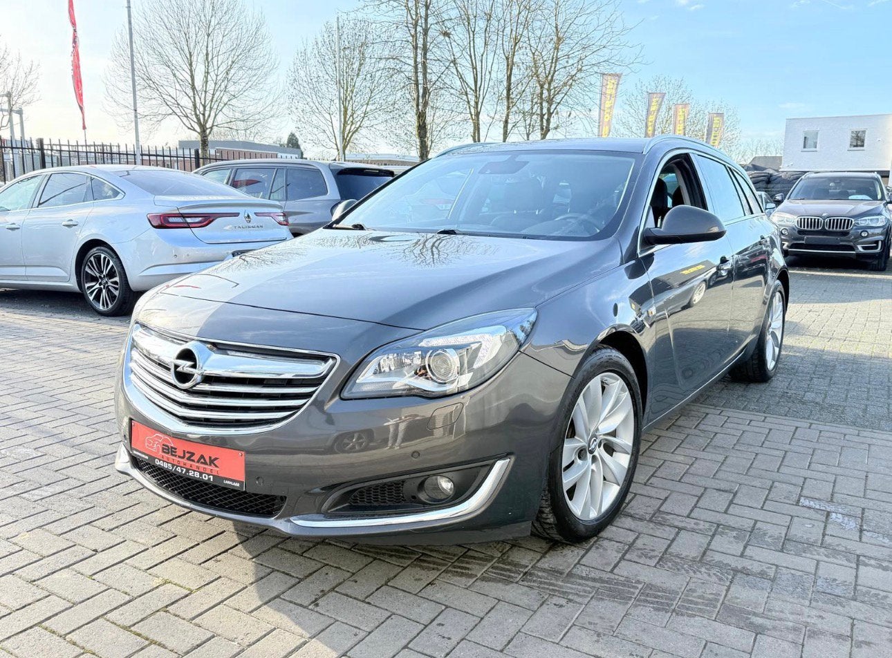 Opel Insignia Cosmo 2.0CDTi Face-Lift Xenon/Leder/Bose/Trekh, Auto's, Euro 5, Insignia, Te koop, Bedrijf