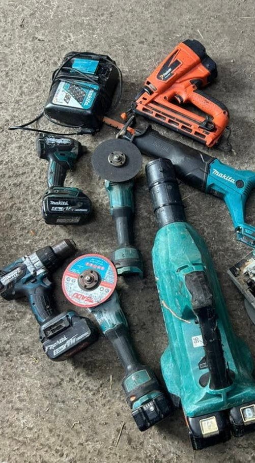 Makita accu gereedschap & paslode afwerktakker + mulitool, Doe-het-zelf en Bouw, Gereedschap | Handgereedschap, Ophalen, Gebruikt
