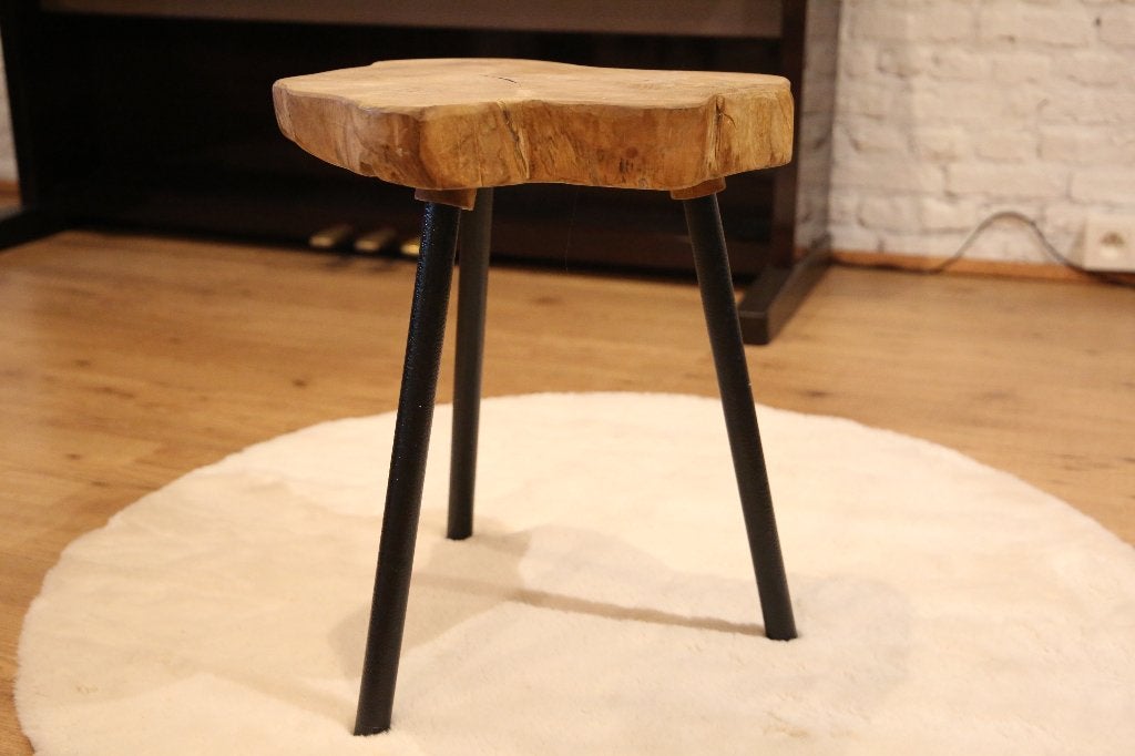 Boomstam krukje / bijzettafel van massief hout, Huis en Inrichting, Ophalen, Zo goed als nieuw, Hout