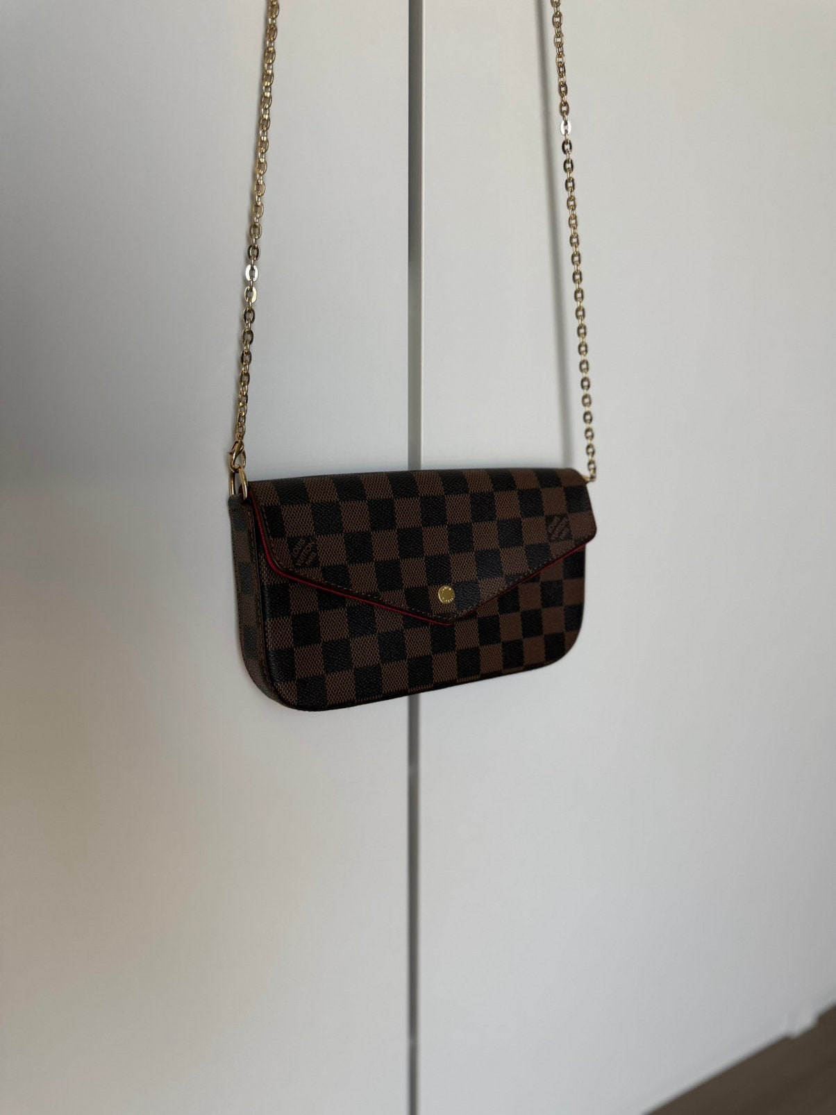 Louis Vuitton tasje, Handtassen en Accessoires, Tassen | Schoudertassen, Ophalen, Zo goed als nieuw