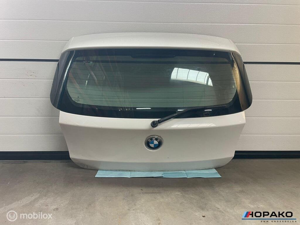Kofferklep BMW 1 serie E81 E87 met ruit | Alpinweiss 300, Auto-onderdelen, Gebruikt, Achterklep, Einsteinlaan 5 rijswijk, Bmw