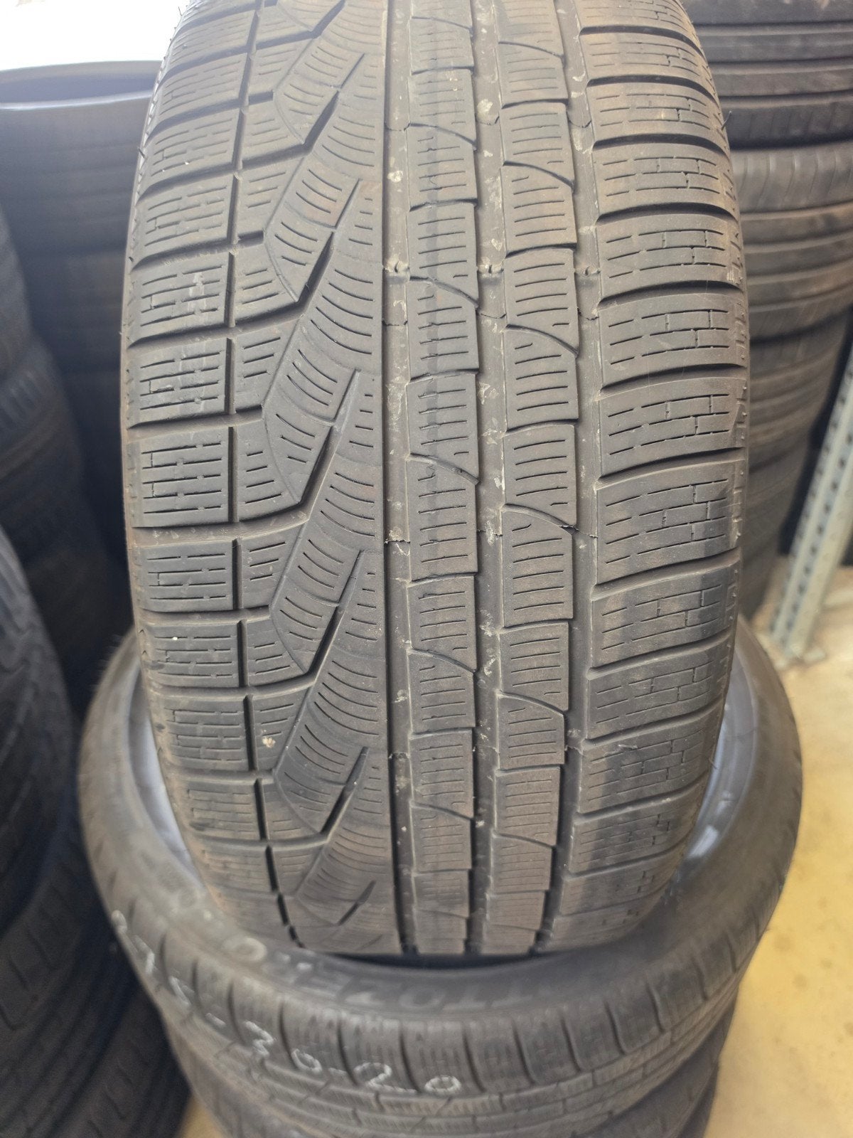 275/30r20 97v pirelli winterbanden 70€ per stuk met montage, Ophalen of Verzenden