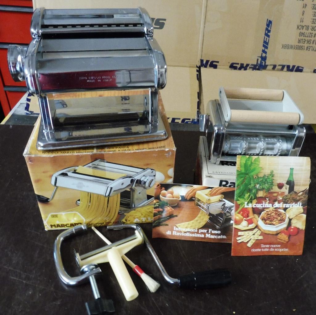 Machines à pate Italienne neuve dans sa boite., Ophalen, Nieuw