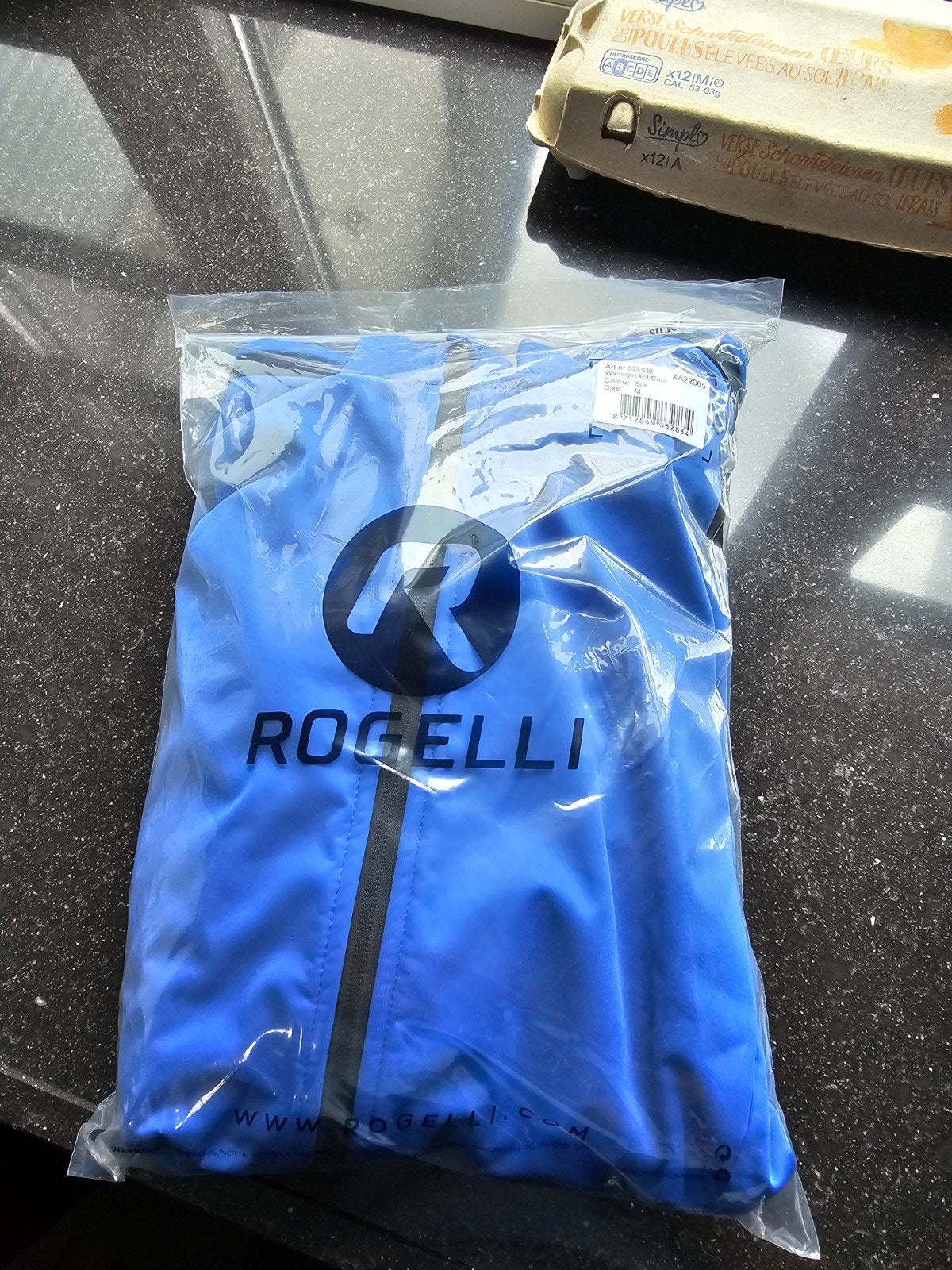 rogelli jacket core  in maat M ( splinternieuw), Neuf, Vêtements d'extérieur, Femmes, Rogelli