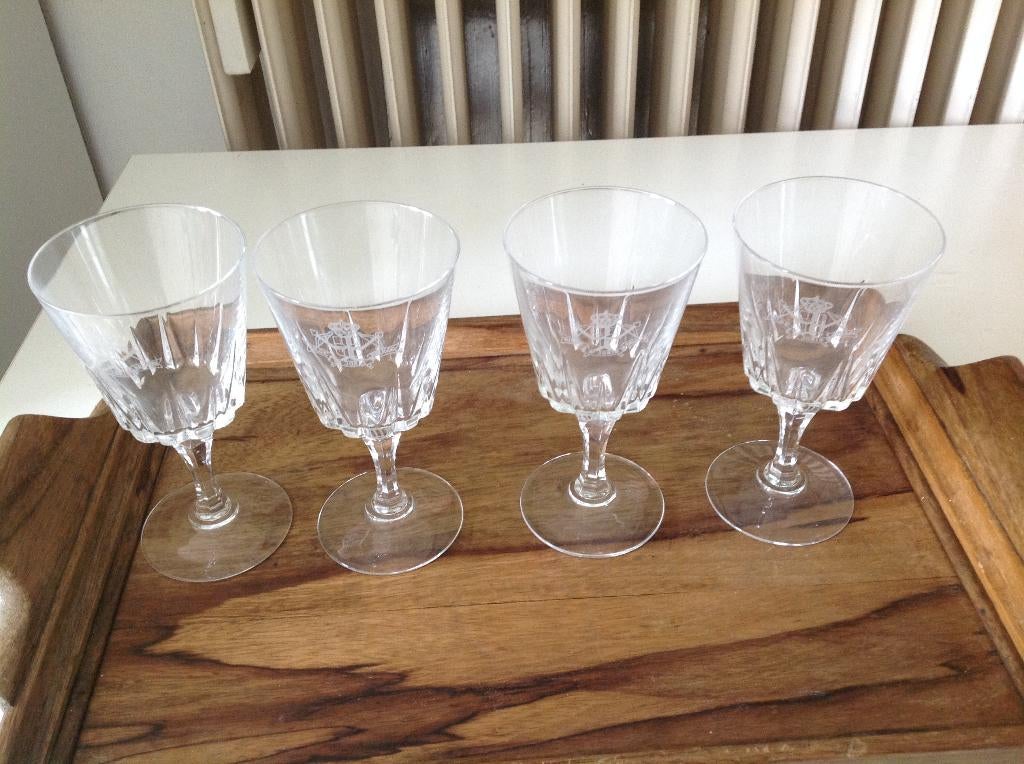 4 verres à vin « Gilde St-Joris Brugge », Enlèvement ou Envoi, Comme neuf