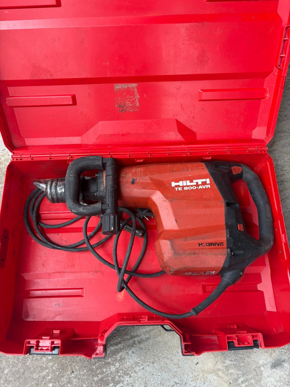 Hilti et 800 avr., Enlèvement, Comme neuf