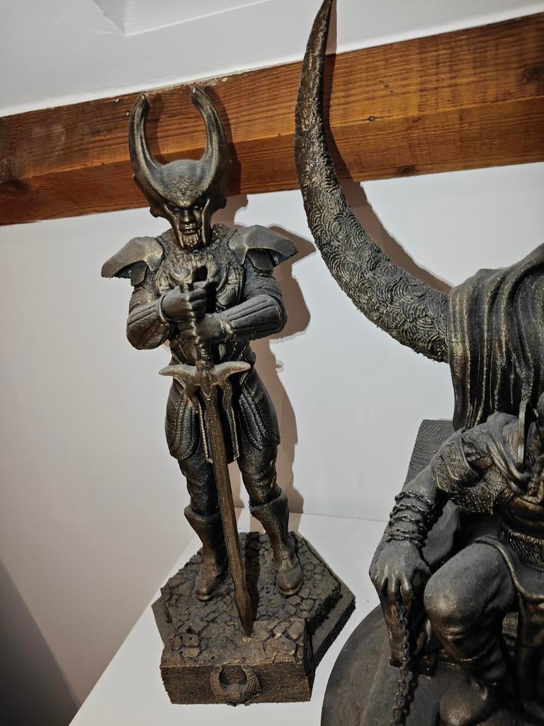 Diverses statues de dieux nordiques, Enlèvement, Comme neuf, Fantasy