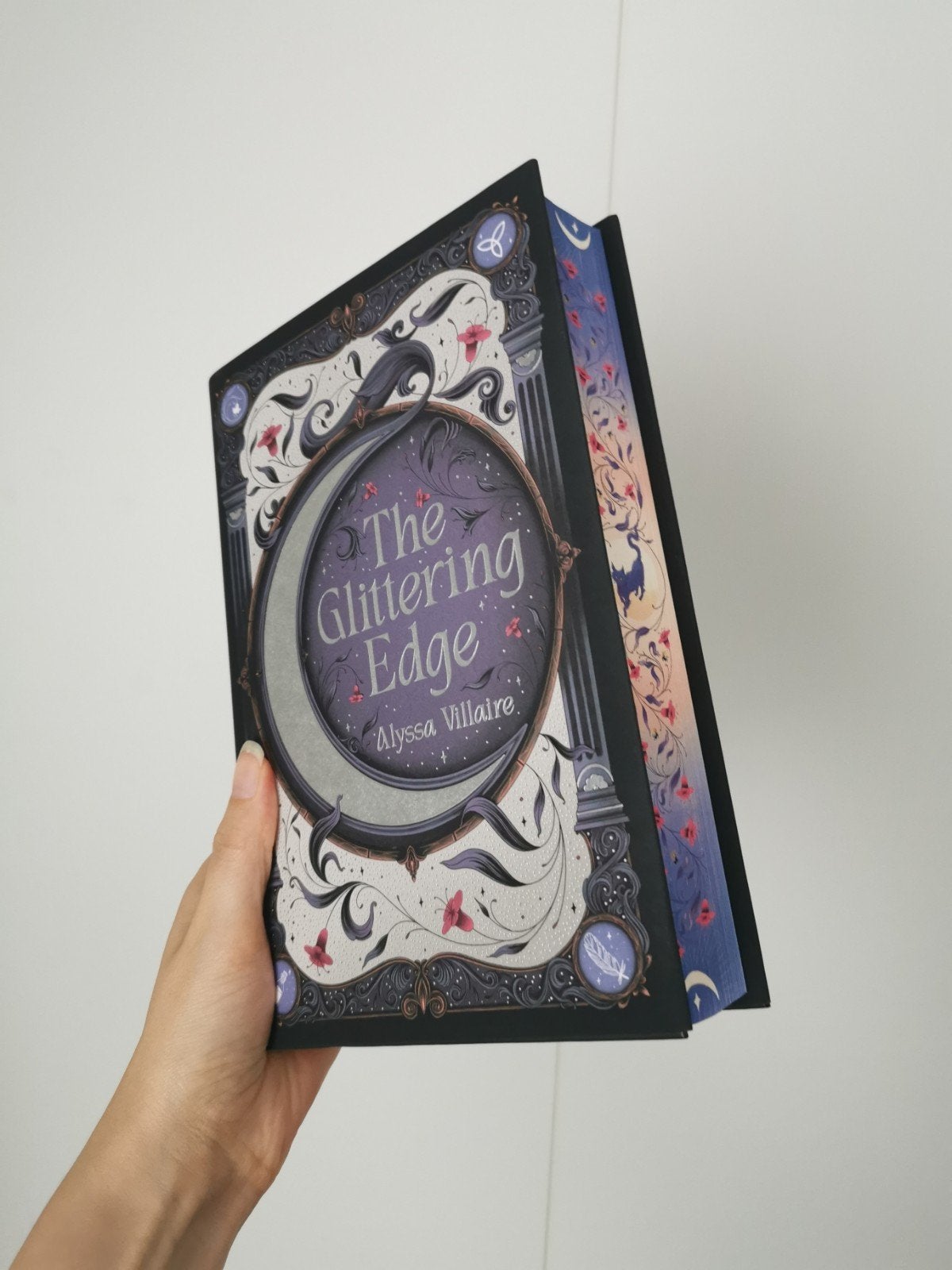 The Glittering Edge Fairyloot Edition + Overlays, Boeken, Fantasy, Ophalen of Verzenden, Nieuw, Alyssa Villaire