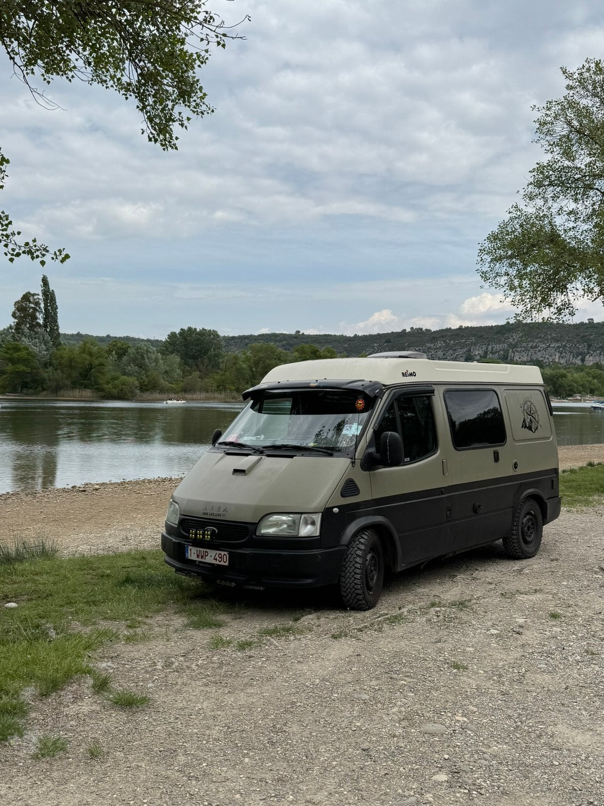 Camping-car Ford Transit MK5 (VE83) 2.5D 274000 km, Auvent, Boîte manuelle, Ford, Jusqu'à 5 mètres