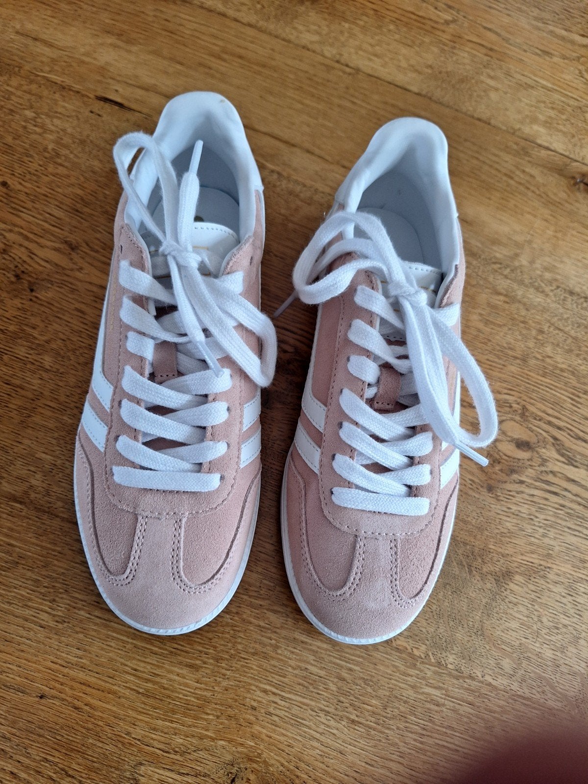 Nieuwe sneakers Ellesse maat 37., Ophalen, Sneakers