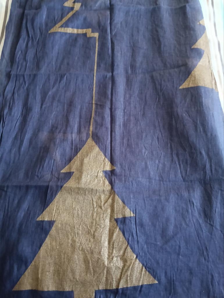 Paarse doek met kerstboom op, Ophalen of Verzenden, Nieuw