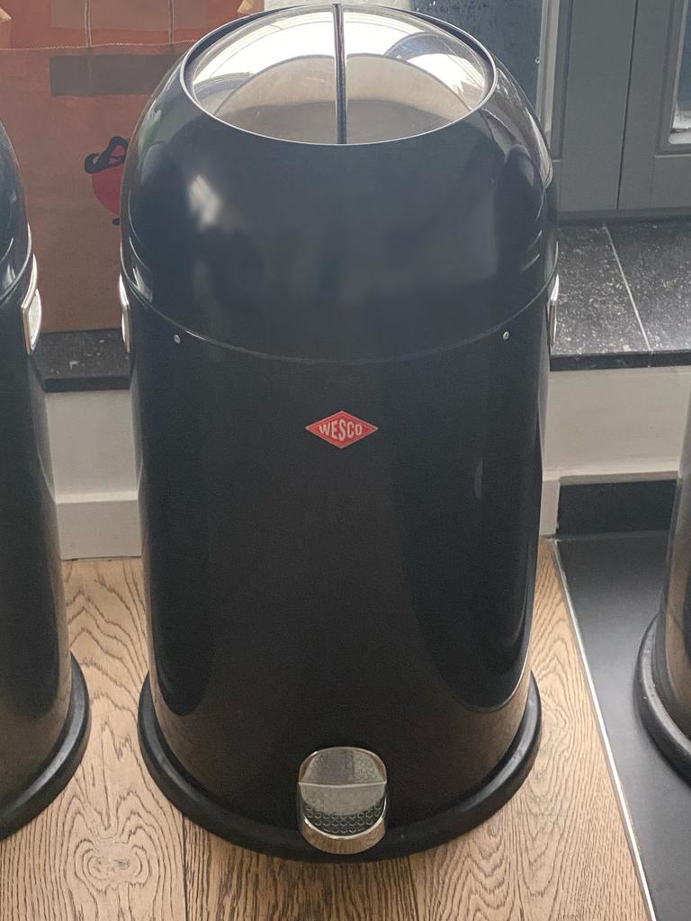Poubelle Wesco Kickmaster à pédale 50 l : 2 grise et 1 noire, Maison & Meubles, Enlèvement, Comme neuf, À pédale