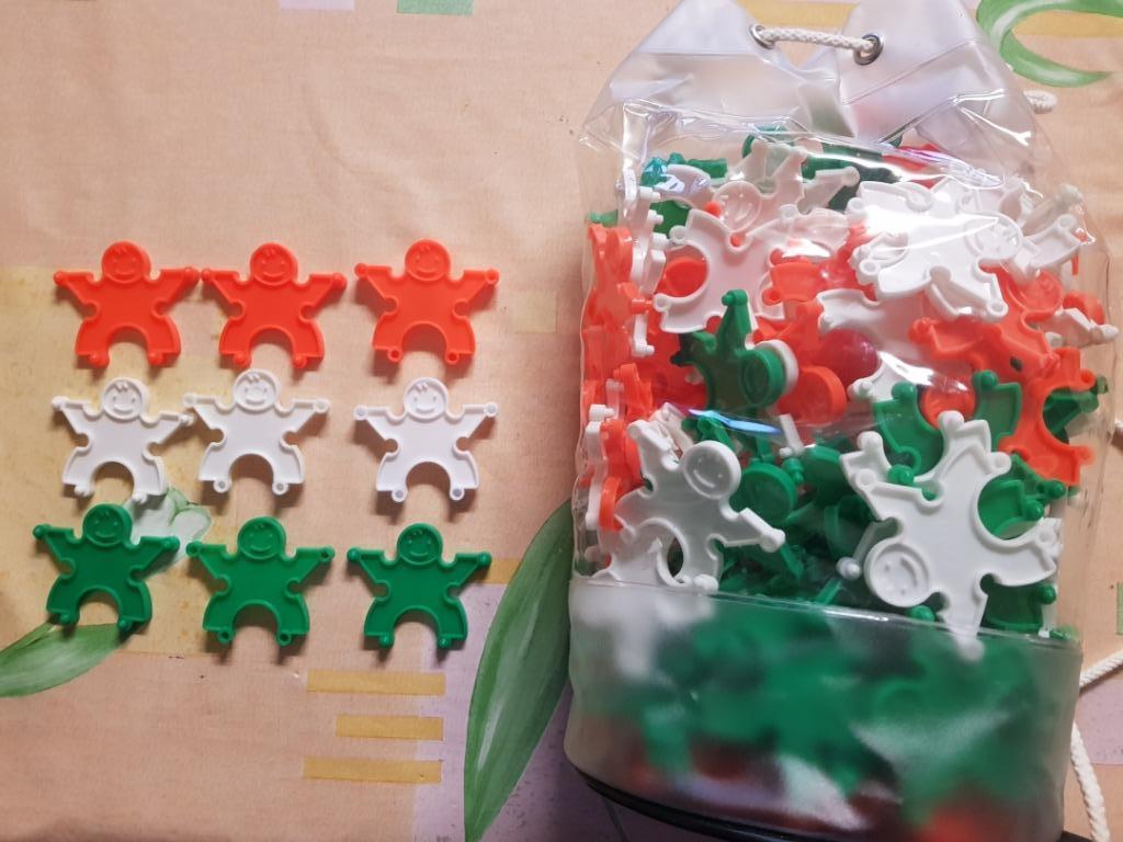 Plastic mannetjes, Ophalen, Zo goed als nieuw