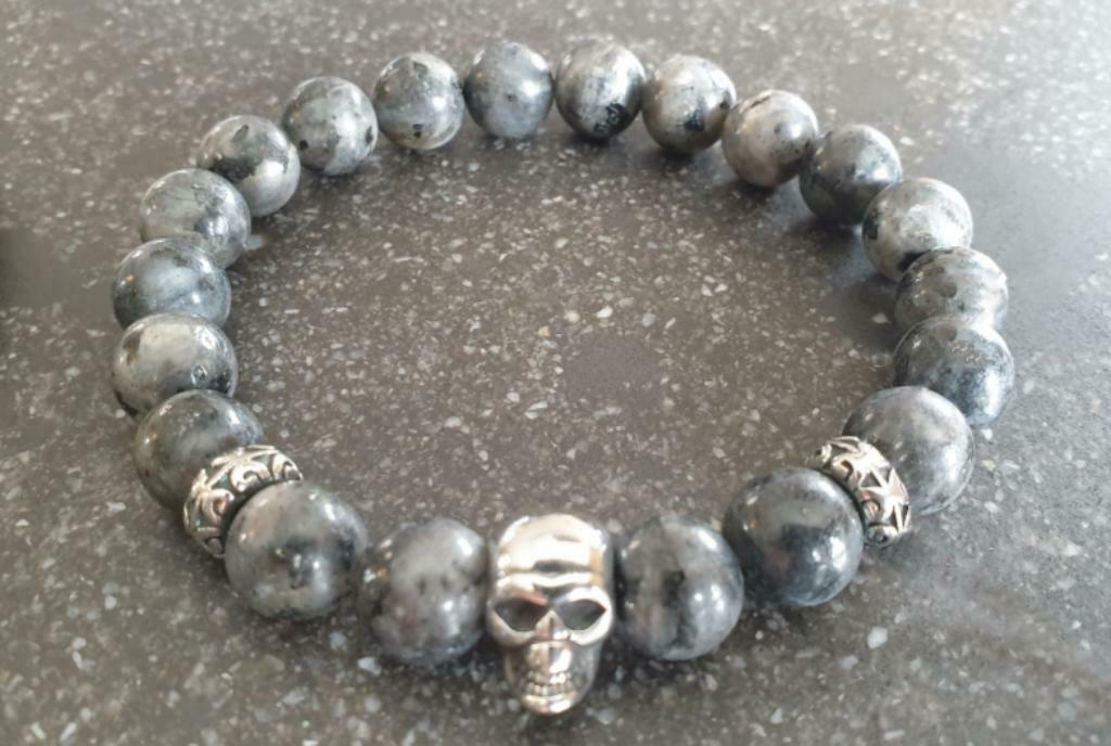 Armband voor mannen uit natuursteen (10 mm) met RVS schedel, Staal, Nieuw, Ophalen of Verzenden, Grijs