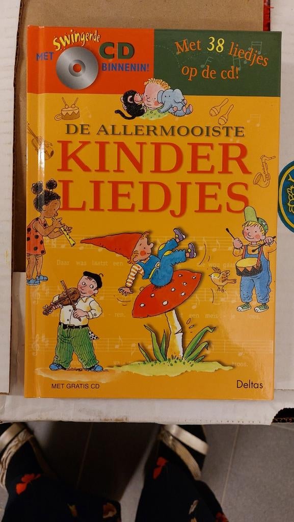 Kinderliedjes boek met CD, Ophalen of Verzenden, Zo goed als nieuw