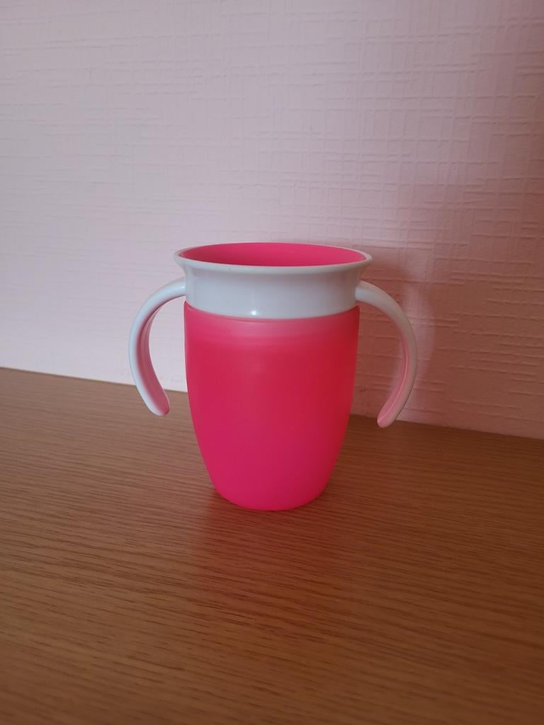 Drinkbeter anti-lek munchkin, Ophalen