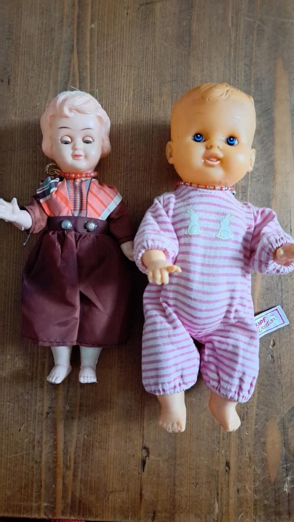 Poppemiekes en kleedjes, Ophalen