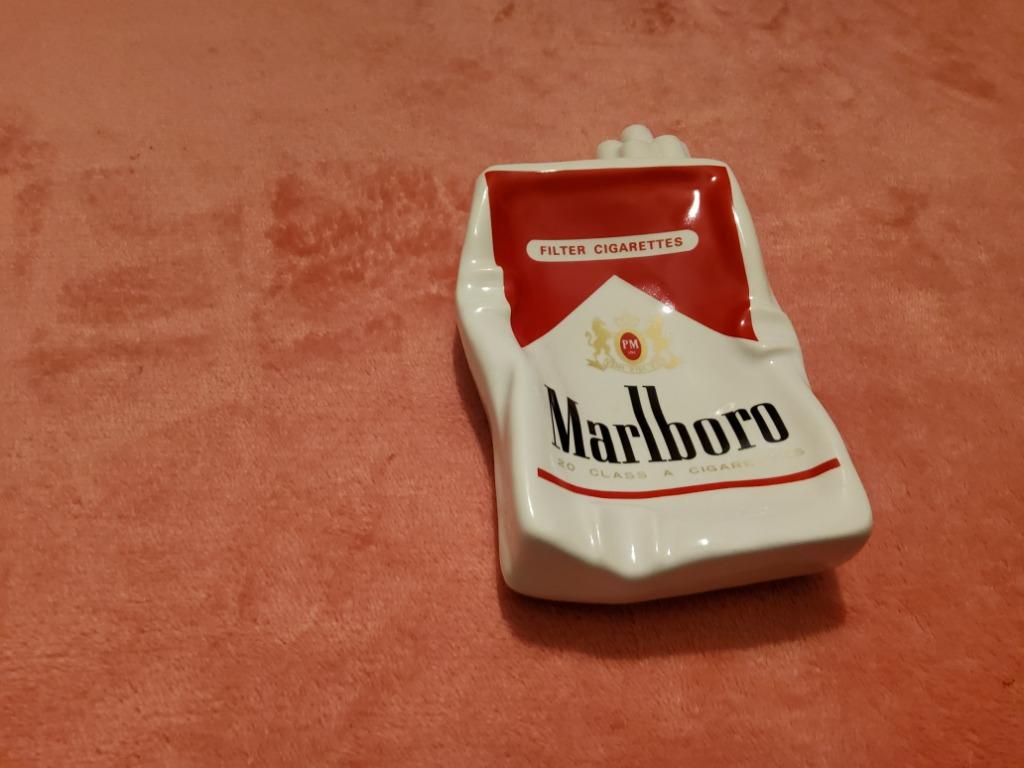 Marlboro cendrier céramique. Forme paquet de cigarettes, Ophalen of Verzenden, Zo goed als nieuw