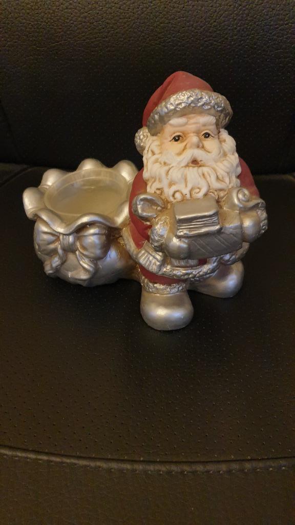2 caches pots de Noël, Enlèvement
