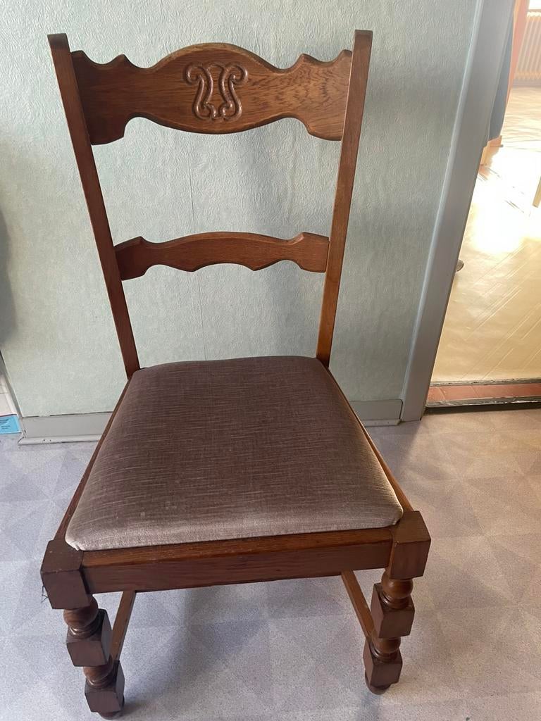 6 stoelen in perfecte staat plus tafel, Ophalen