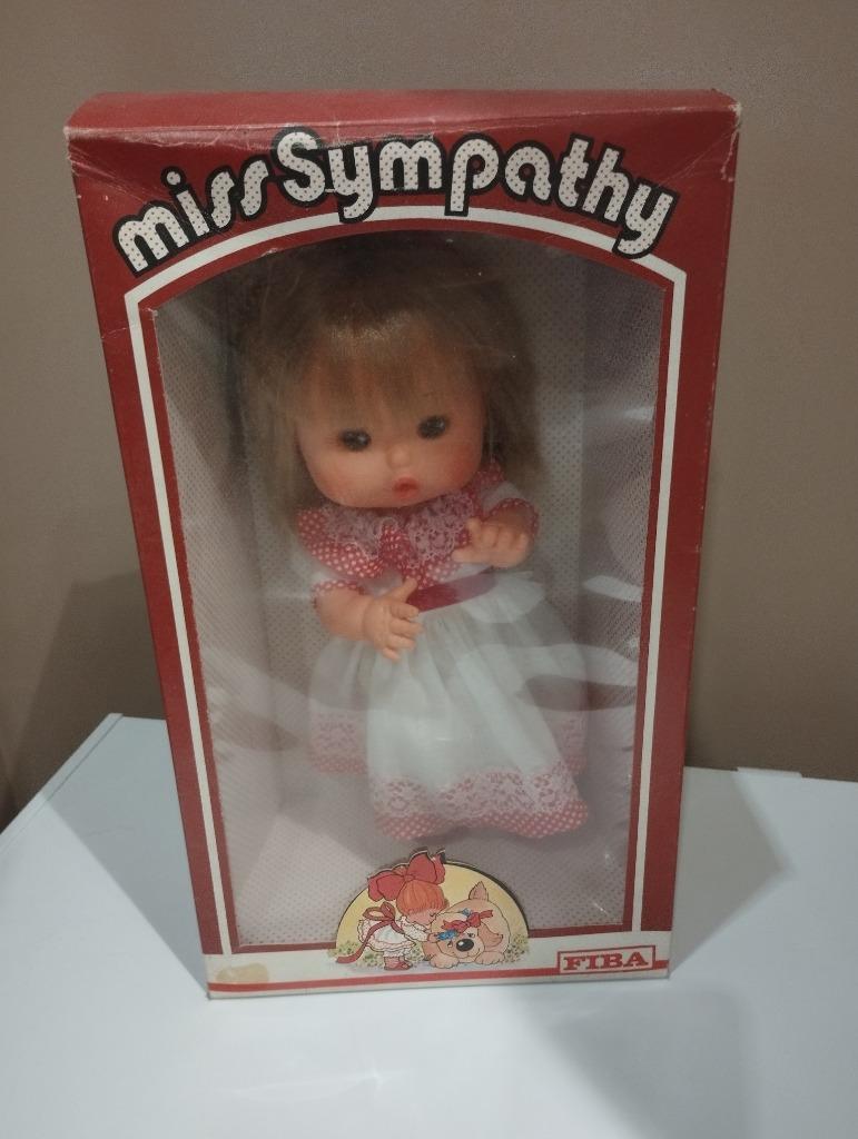 Popje nieuw in doos vintage Fiba rare 70/80er, Verzamelen, Poppen, Ophalen of Verzenden, Nieuw, Fashion Doll