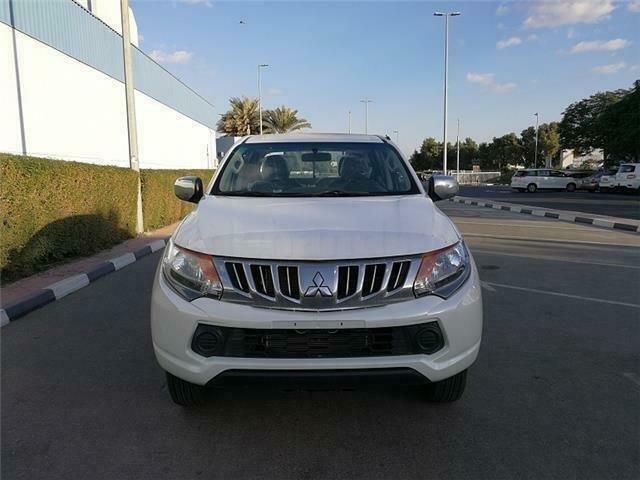 mitsubishi l200 export out of europe 4wd double cab 2018 die, Autos, Mitsubishi, 100 kW, Argent ou Gris, Achat, Boîte manuelle