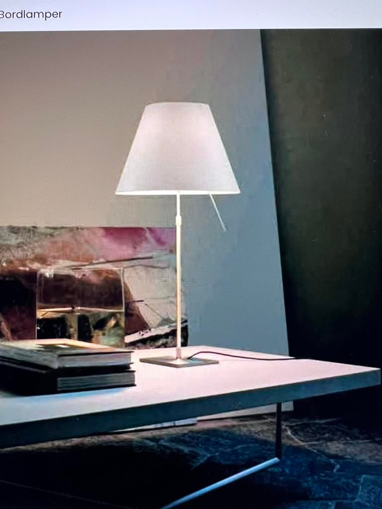 Lampe de table blanche Costanzina-Luceplan, Enlèvement ou Envoi, Utilisé, Design, 50 à 75 cm