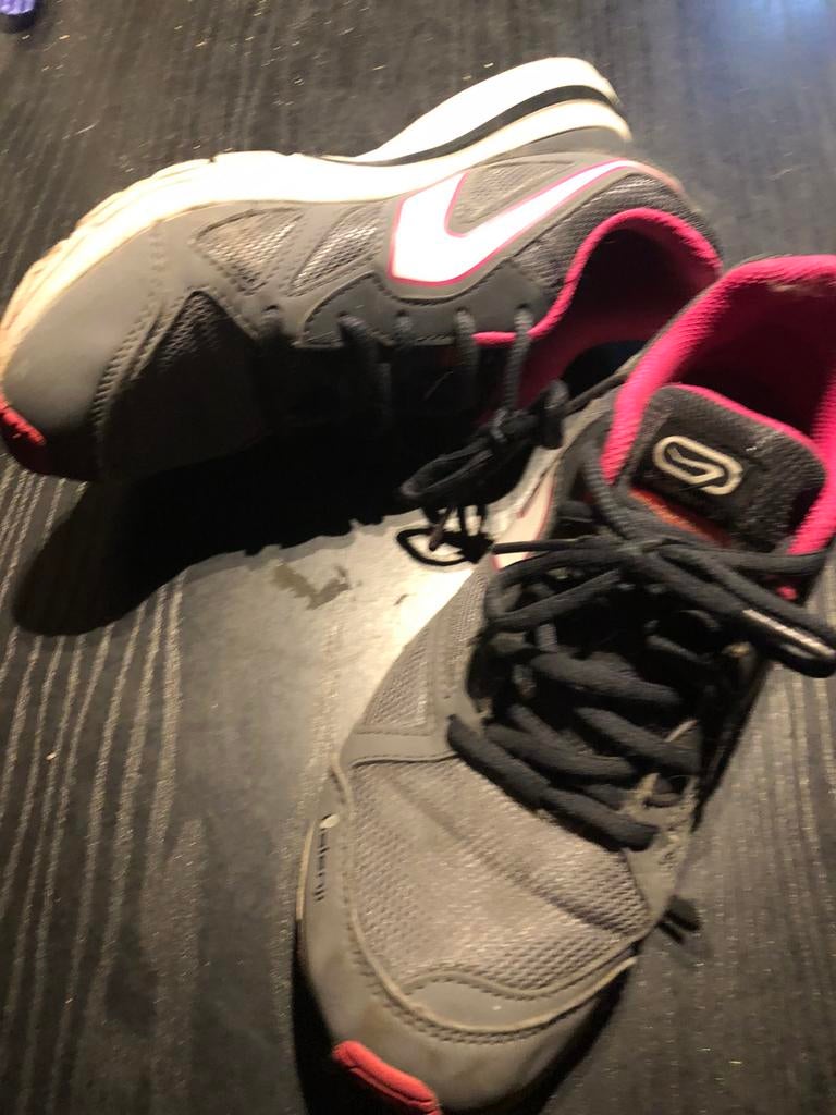 Lichte sportschoenen, voor dans, droogtraining bij schaatsen, Sport en Fitness, Ophalen of Verzenden, Zo goed als nieuw