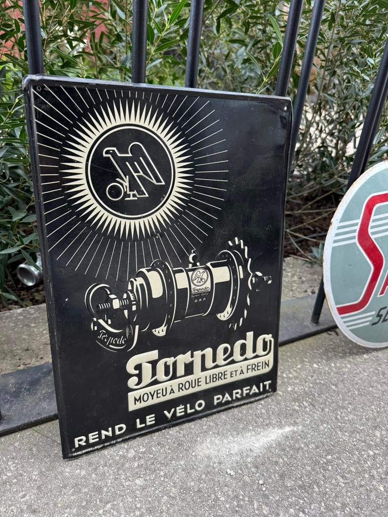 Ancien panneau publicitaire pour vélos Torpedo 1937, Enlèvement ou Envoi, Utilisé, Panneau publicitaire